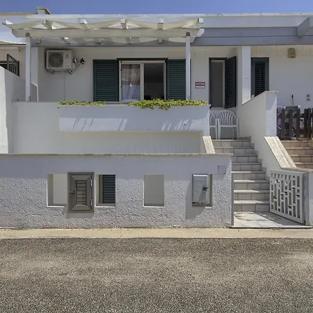 Brigante Front Sea Two Floor House بيت للعطل *