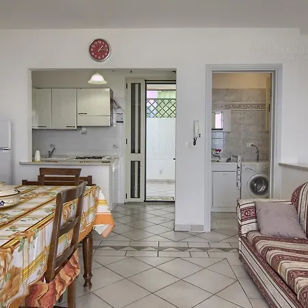 Brigante Front Sea Two Floor House بيت للعطل
